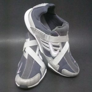~NIKE~WOMEN'S CROSS TRAINING  SHOES